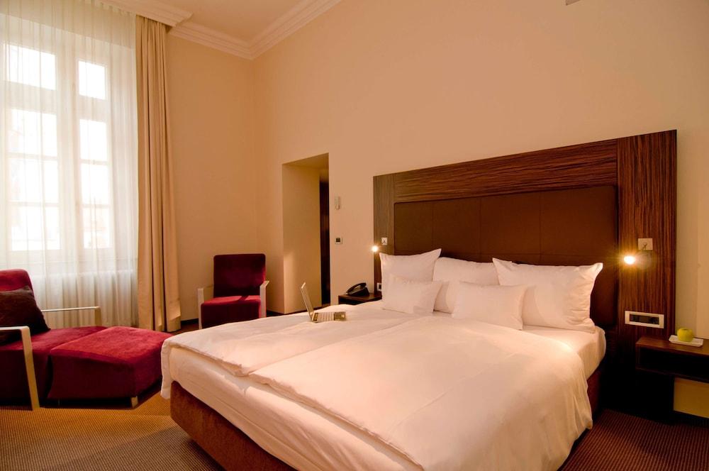 Herzogshof - Boutique-Hotel Am Dom Regensburg Ngoại thất bức ảnh
