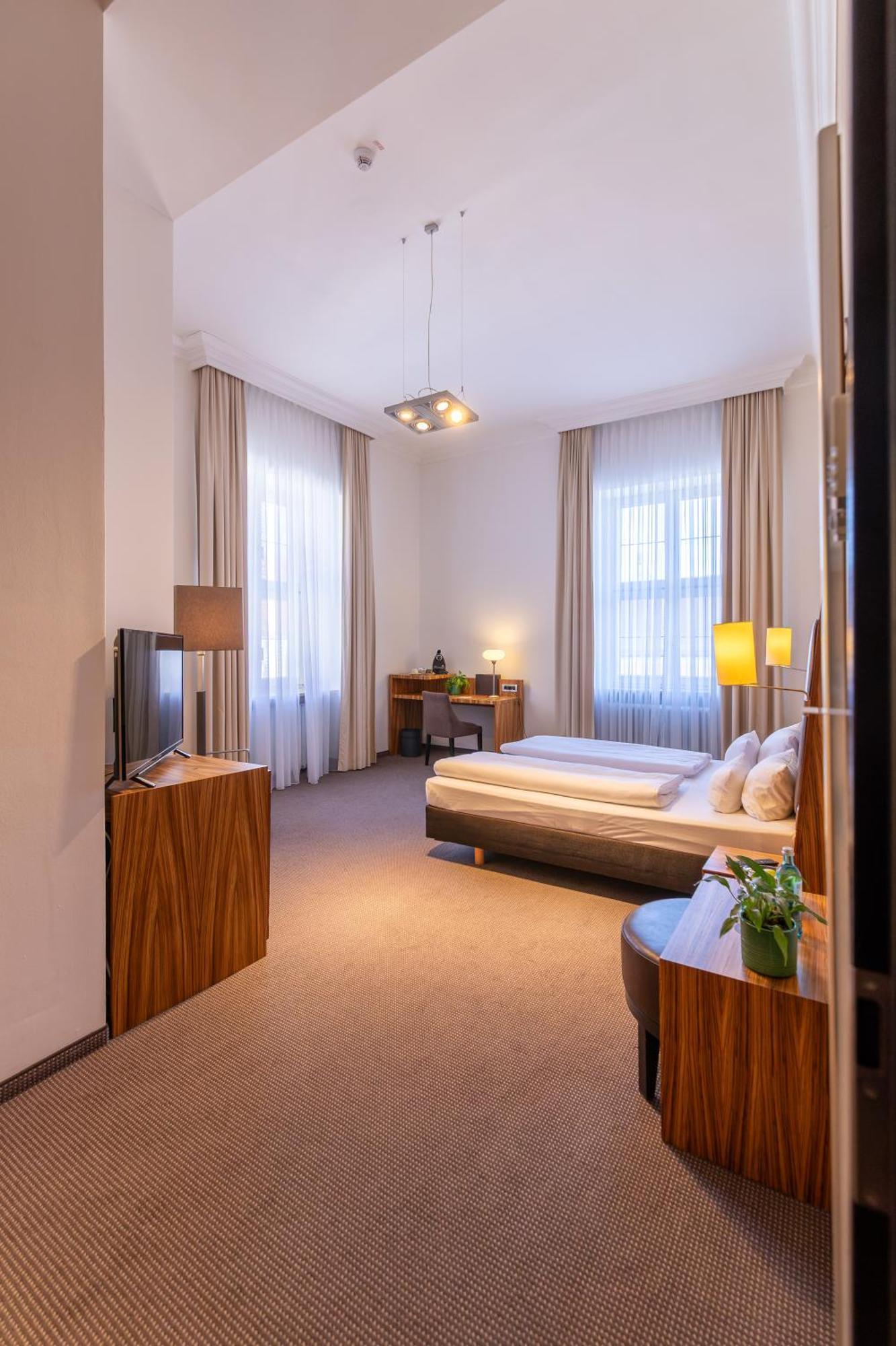 Herzogshof - Boutique-Hotel Am Dom Regensburg Ngoại thất bức ảnh