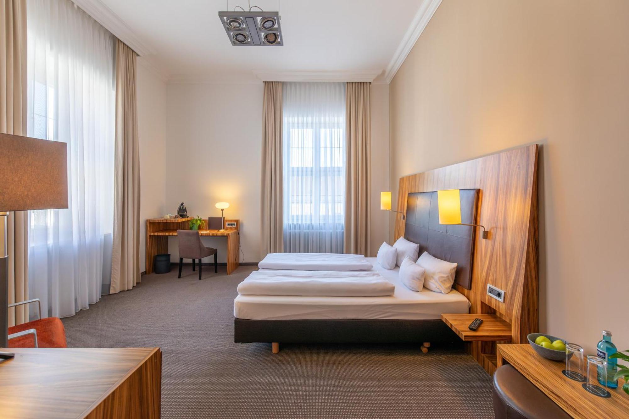 Herzogshof - Boutique-Hotel Am Dom Regensburg Ngoại thất bức ảnh