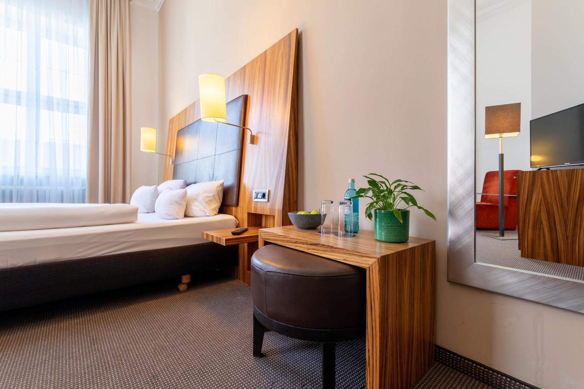 Herzogshof - Boutique-Hotel Am Dom Regensburg Ngoại thất bức ảnh